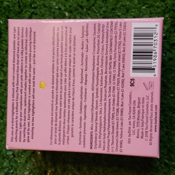 Too Faced Diamond light highlighter - Picture 4 of 5